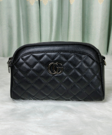 Regular Use Cross Body Bag for Men and Women